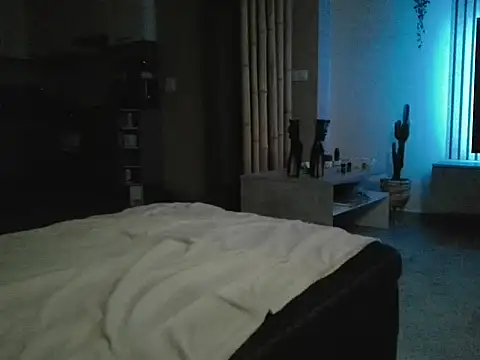 NoraInMask online show from 01-14-26, 08:58