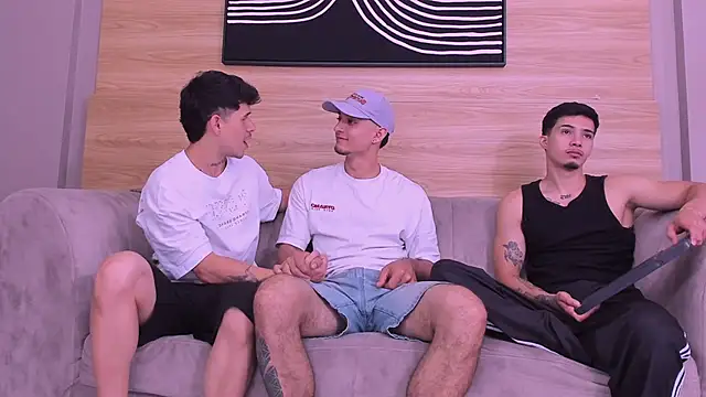 Snapshot of hell_twink chatting on 05-29-26, 03:43 hell twink online show from 05-29-26, 03:43