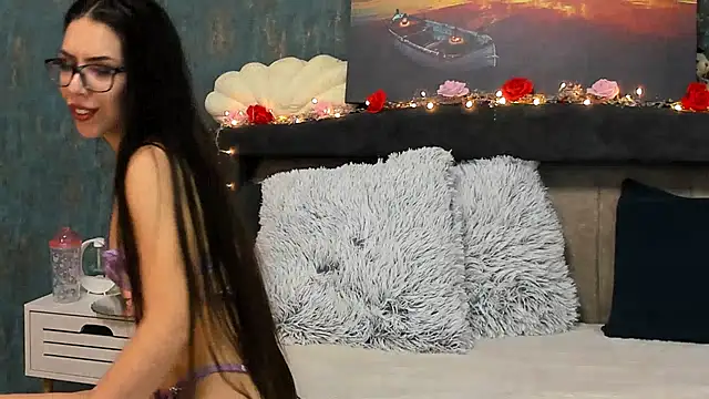 EmaLowe online show from 03-09-25, 07:01