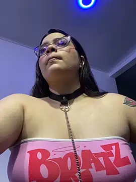 Snapshot of Sophia_cyrus11 chatting on 12-24-24, 01:59 Sophia cyrus11 online show from 12-24-24, 01:59