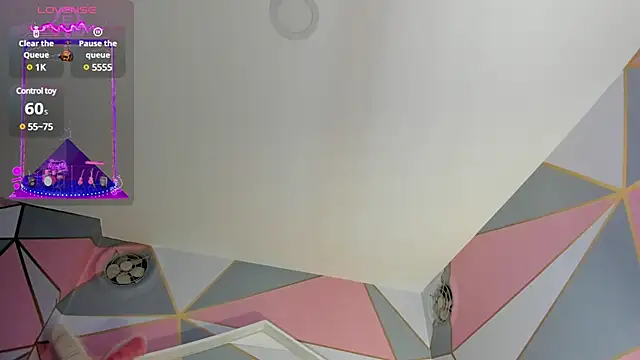 stefany duque1  online show from 02-05-25, 08:54