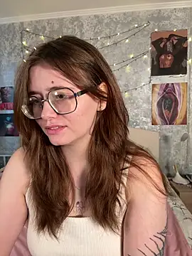 Snapshot of Sabrina_shells chatting on 11-14-25, 10:58 Sabrina shells online show from 11-14-25, 10:58