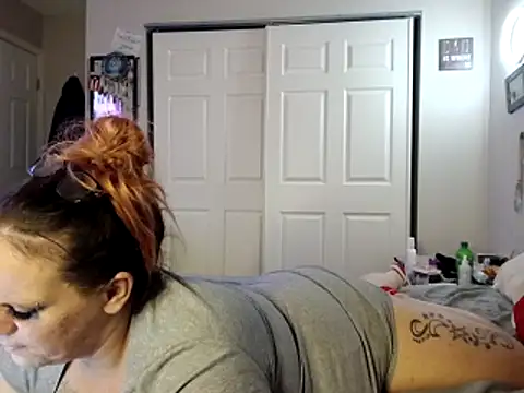 cloudy couple444 online show from 10-18-25, 06:37