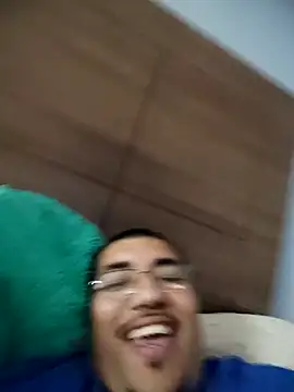 cloudy couple444 online show from 04-20-26, 03:59