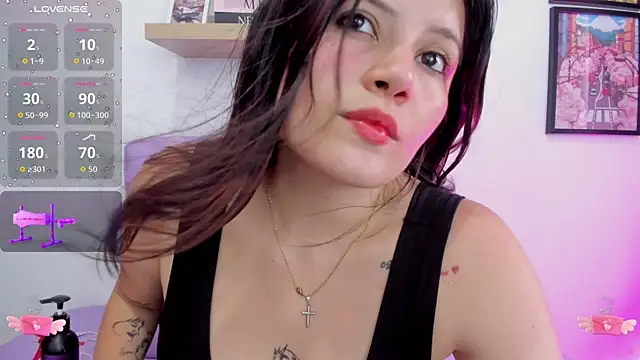 Snapshot of Carolina_Burninng chatting on 10-02-25, 09:00 Carolina Burninng online show from 10-02-25, 09:00