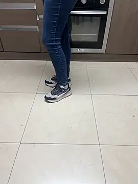 Snapshot of Gaby_kat chatting on 11-19-25, 02:39 Gaby kat online show from 11-19-25, 02:39