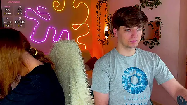 RobertAndLinela online show from 09-10-25, 01:16