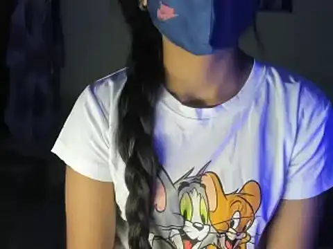 Snapshot of Somiya87 chatting on 01-08-25, 12:17 Somiya87 online show from 01-08-25, 12:17