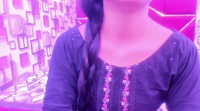 Snapshot of Somiya87 chatting on 03-12-25, 05:28 Somiya87 online show from 03-12-25, 05:28