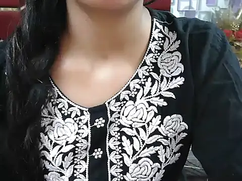 Snapshot of Somiya87 chatting on 10-29-25, 06:31 Somiya87 online show from 10-29-25, 06:31