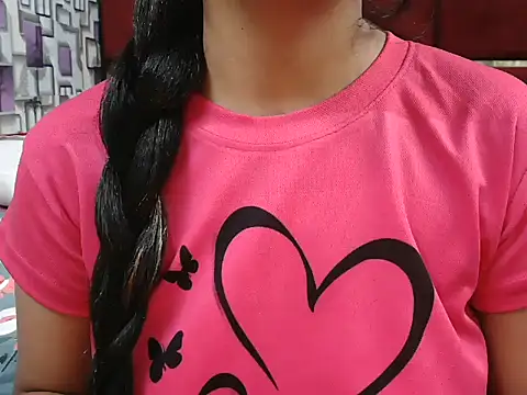 Snapshot of Somiya87 chatting on 11-25-25, 01:05 Somiya87 online show from 11-25-25, 01:05