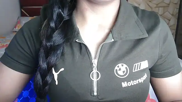 Somiya87 online show from 04-12-26, 06:02