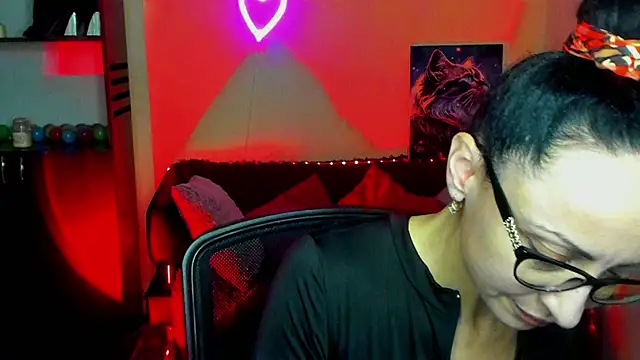 Arianasweety23 online show from 01-12-25, 03:25