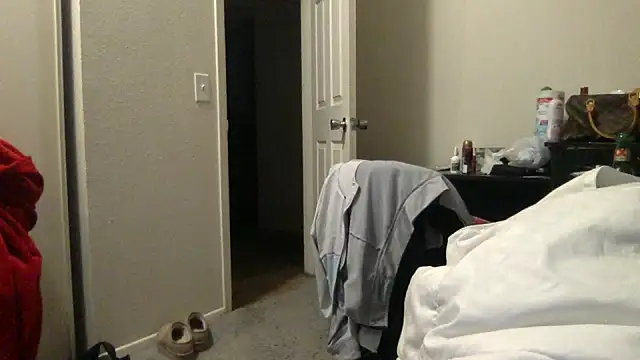 Snapshot of bubblebut420 chatting on 11-12-25, 12:33 bubblebut420 online show from 11-12-25, 12:33