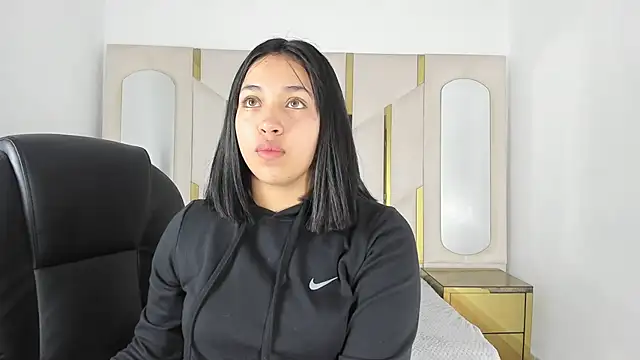 IsabellRodriguez18 online show from 09-17-25, 03:08