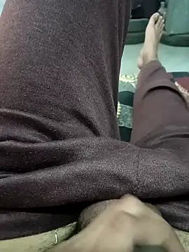 Snapshot of IamRentedBoybfriend chatting on 02-02-25, 09:51 IamRentedBoybfriend online show from 02-02-25, 09:51