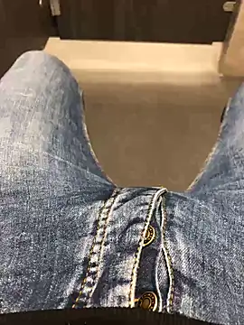 Snapshot of 22TT2295 chatting on 01-02-25, 07:12 22TT2295 online show from 01-02-25, 07:12