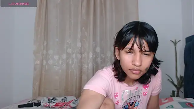 Snapshot of mari_heart chatting on 02-18-25, 07:43 mari heart online show from 02-18-25, 07:43