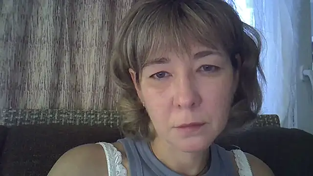 Snapshot of EllaJohnsonX chatting on 01-09-25, 07:42 EllaJohnsonX online show from 01-09-25, 07:42