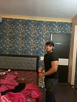 sunny49477 online show from 12-29-24, 07:43