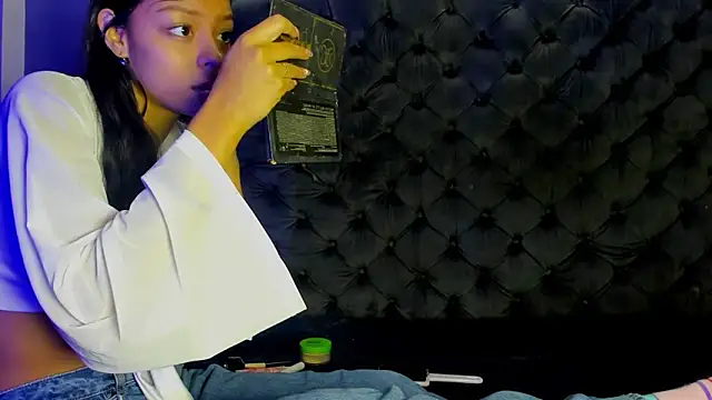 Snapshot of two_milkyway chatting on 02-28-25, 12:42 two milkyway online show from 02-28-25, 12:42