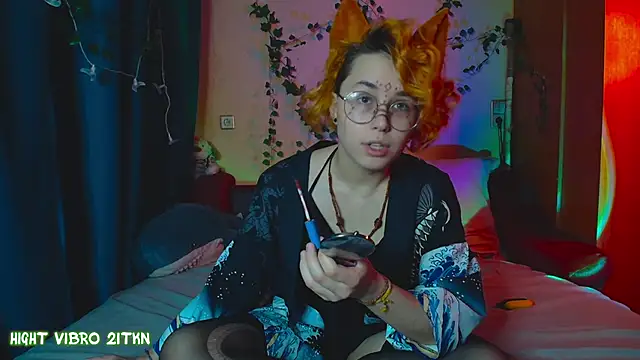 TrickyKitsune online show from 03-10-25, 03:09