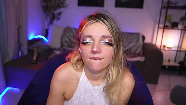 Magnetic Amy online show from 01-20-25, 01:11