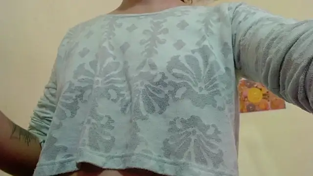 Snapshot of Maam_Ine chatting on 10-08-25, 02:36 Maam Ine online show from 10-08-25, 02:36