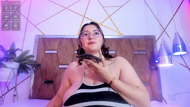 LunaPleasure online show from 12-04-25, 05:50