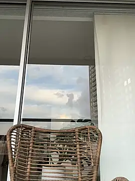 Snapshot of Karol_Towers chatting on 02-18-25, 10:47 Karol Towers online show from 02-18-25, 10:47