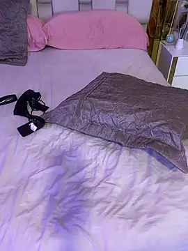 Snapshot of Karol_Towers chatting on 03-21-25, 01:56 Karol Towers online show from 03-21-25, 01:56