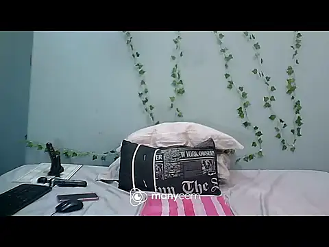 TAMARADEEXXL1989 online show from 12-30-24, 01:47