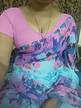 Snapshot of kavi-99 chatting on 08-06-26, 01:18 kavi-99 online show from 08-06-26, 01:18