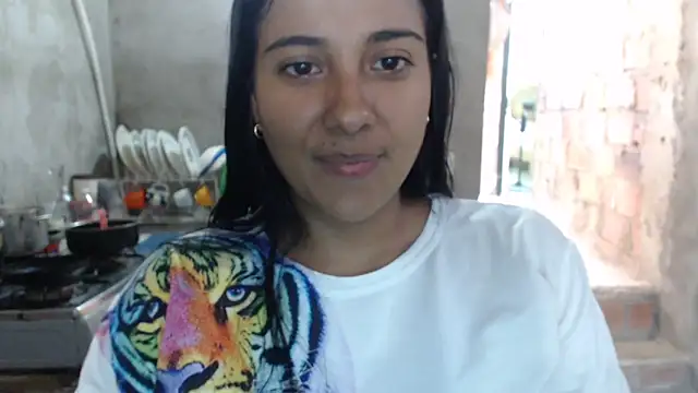 Coral0403 online show from 03-17-25, 07:48