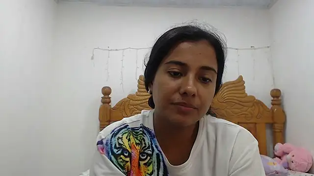 Coral0403 online show from 03-18-25, 02:15