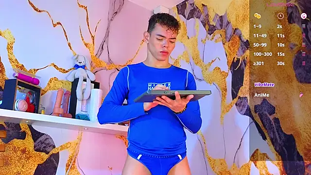 Snapshot of Nijinsky_LatinBoy chatting on 09-10-25, 10:37 Nijinsky LatinBoy online show from 09-10-25, 10:37