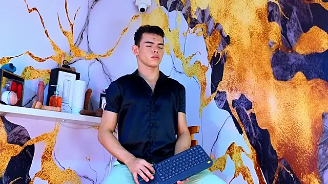 Snapshot of Nijinsky_LatinBoy chatting on 09-22-25, 11:01 Nijinsky LatinBoy online show from 09-22-25, 11:01