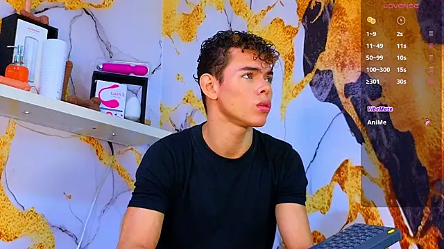 Snapshot of Nijinsky_LatinBoy chatting on 10-05-25, 11:19 Nijinsky LatinBoy online show from 10-05-25, 11:19