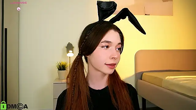 Snapshot of LittleOriana chatting on 02-01-25, 07:23 LittleOriana online show from 02-01-25, 07:23