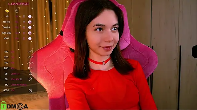 Snapshot of LittleOriana chatting on 03-13-25, 01:43 LittleOriana online show from 03-13-25, 01:43