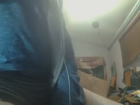 poesnuus999 online show from 04-18-26, 01:31