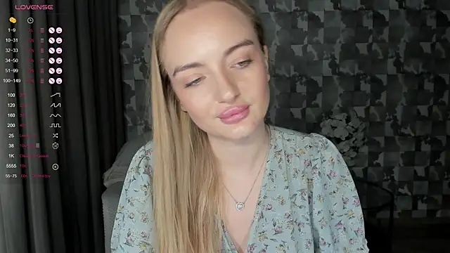 Snapshot of A_delina chatting on 11-24-25, 01:11 A delina online show from 11-24-25, 01:11