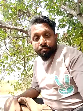 Snapshot of carria_homes chatting on 01-14-25, 06:13 carria homes online show from 01-14-25, 06:13