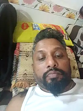 Snapshot of carria_homes chatting on 02-05-25, 01:33 carria homes online show from 02-05-25, 01:33