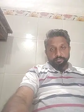 Snapshot of carria_homes chatting on 03-18-25, 01:31 carria homes online show from 03-18-25, 01:31