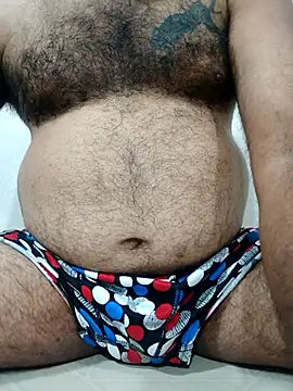 Snapshot of carria_homes chatting on 10-29-25, 06:31 carria homes online show from 10-29-25, 06:31