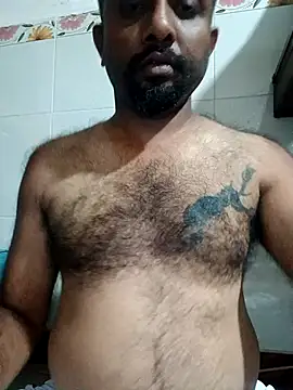 Snapshot of carria_homes chatting on 11-13-25, 07:02 carria homes online show from 11-13-25, 07:02