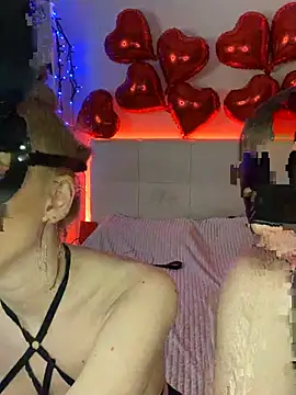 Snapshot of SOFYandMIKE chatting on 03-12-25, 09:13 SOFYandMIKE online show from 03-12-25, 09:13