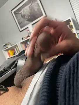 MrLatinKing online show from 02-12-25, 11:41