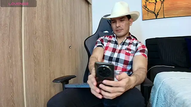 Andrewstelle coleman online show from 04-15-26, 02:40